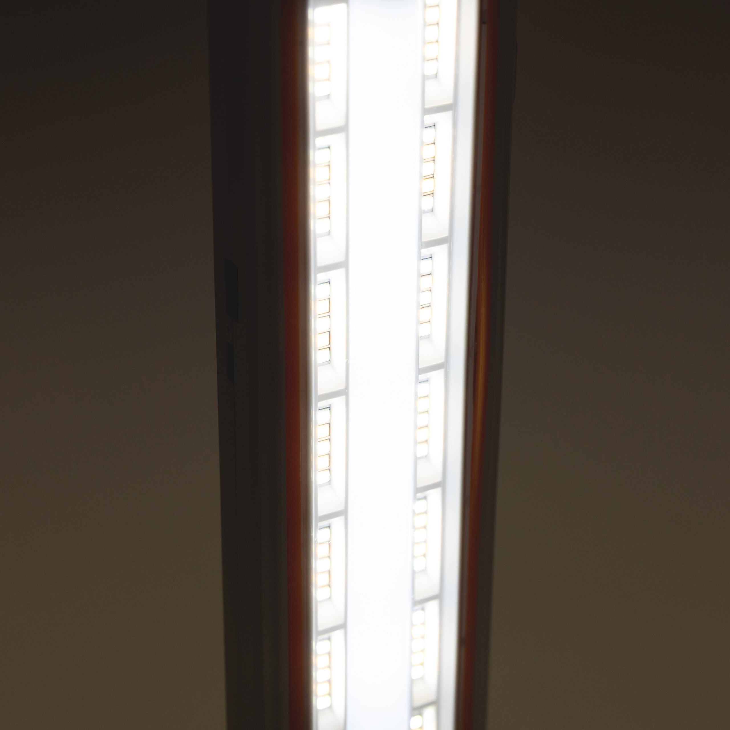 Przenośna lampa solarna LED 20W VERGIONIC 7797_9